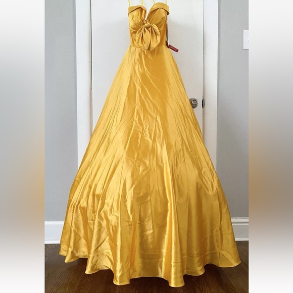 Mac Duggal Yellow Sweetheart Neck Strapless Bow Satin Ball Gown Dress Sz 8 67995 - Picture 2 of 16